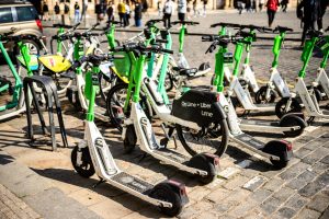 Компания Lime, поддерживаемая Uber, получила $174 млн в ходе IPO