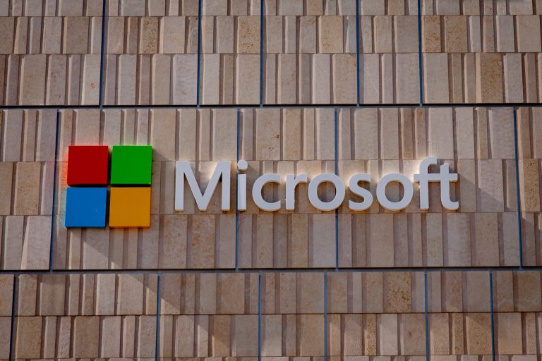 Microsoft инвестирует $2,5 млрд в подразделение услуг искусственного интеллекта