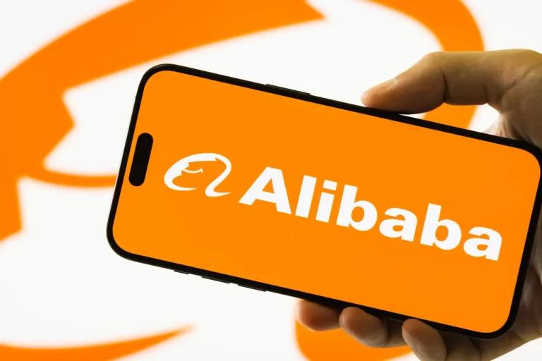 Alibaba объединяет корпоративные инструменты искусственного интеллекта для борьбы с Tencent