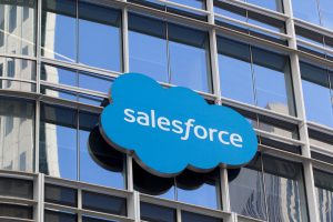 Salesforce расширяет внедрение ИИ Agentforce