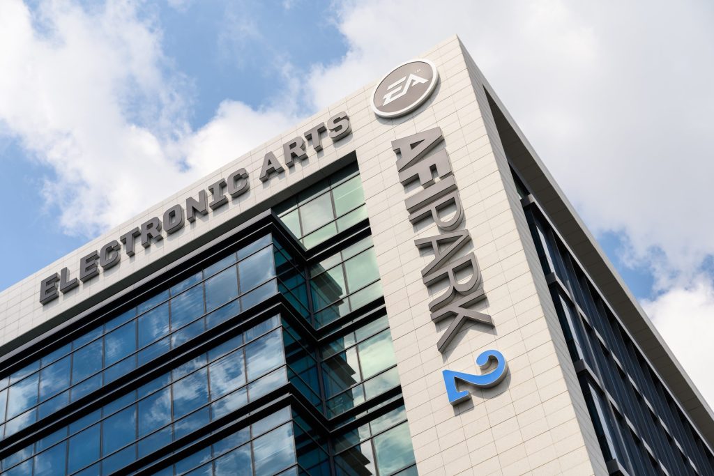 Заказы Electronic Arts в первом квартале ниже оценок аналитиков